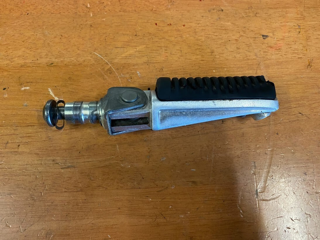 LH Riders Peg Yamaha FZS 600 1998