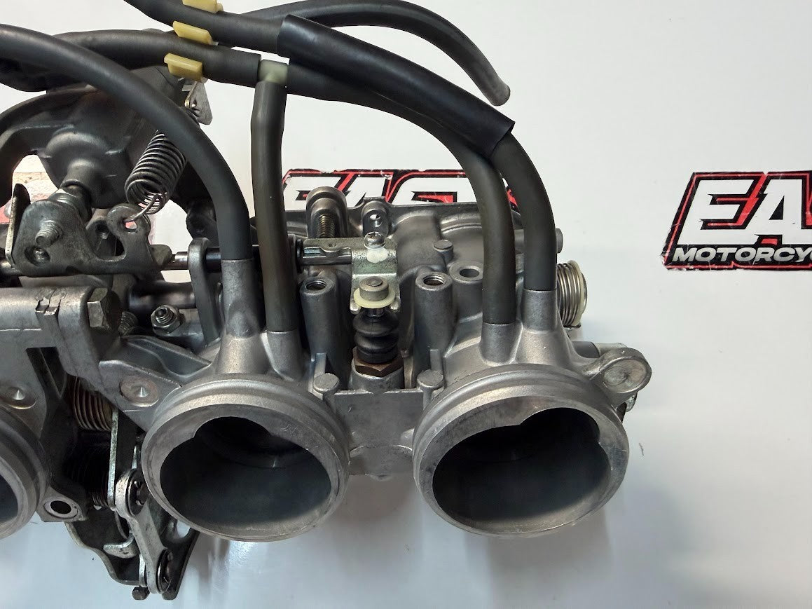 Throttle Bodies Yamaha FZ1 S 2006-2014 OEM 2D1-13750-20