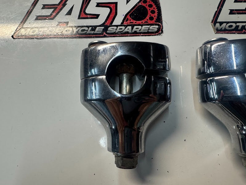 Kawasaki Vulcan VN900 Classic 2006-2010 Handlebar Mounts Clamps OEM 46012-1272