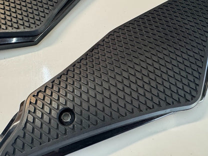 Yamaha YZF R1 2020-2025 Side Tank Cover Fairings OEM Genuine B3L-24129-00