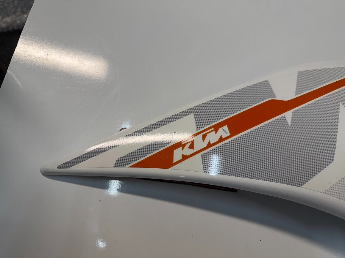 LH Side Main Fairing KTM RC 390 2014-2016 OEM 9050805004428