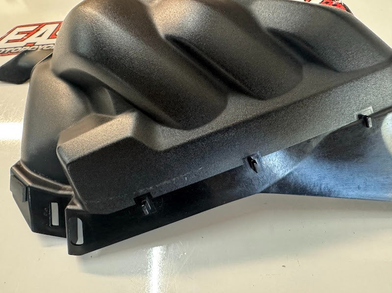 Yamaha YZF R1 2020-2025 Cover 3 Panel Fairing OEM Genuine B3L-2843J-00