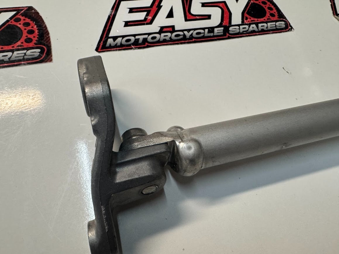 Yamaha YZF R1 2015-2019 Frame Cross Member Support Bracket 2CR-2142V-00