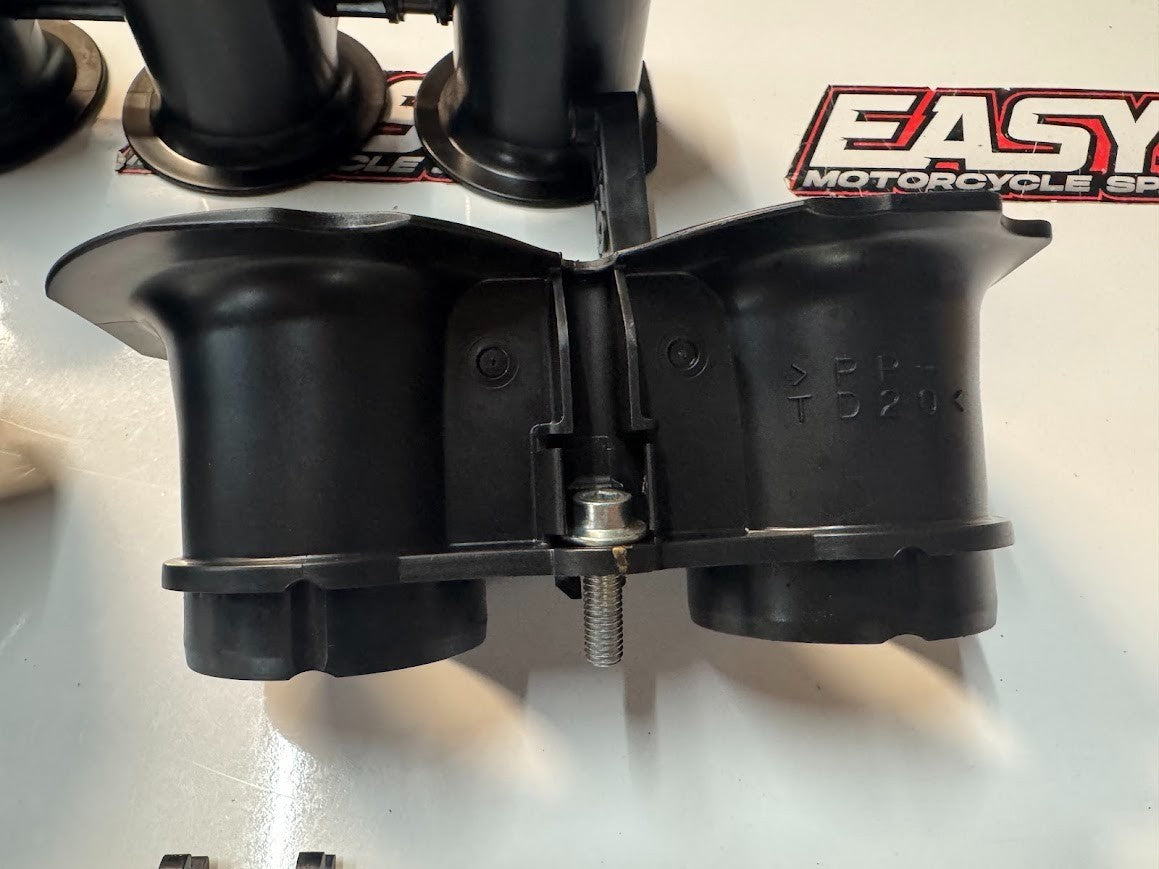 Yamaha YZF R1 2020-2021 Airbox Stack Joint Assembly OEM Genuine B3L-1440B-00