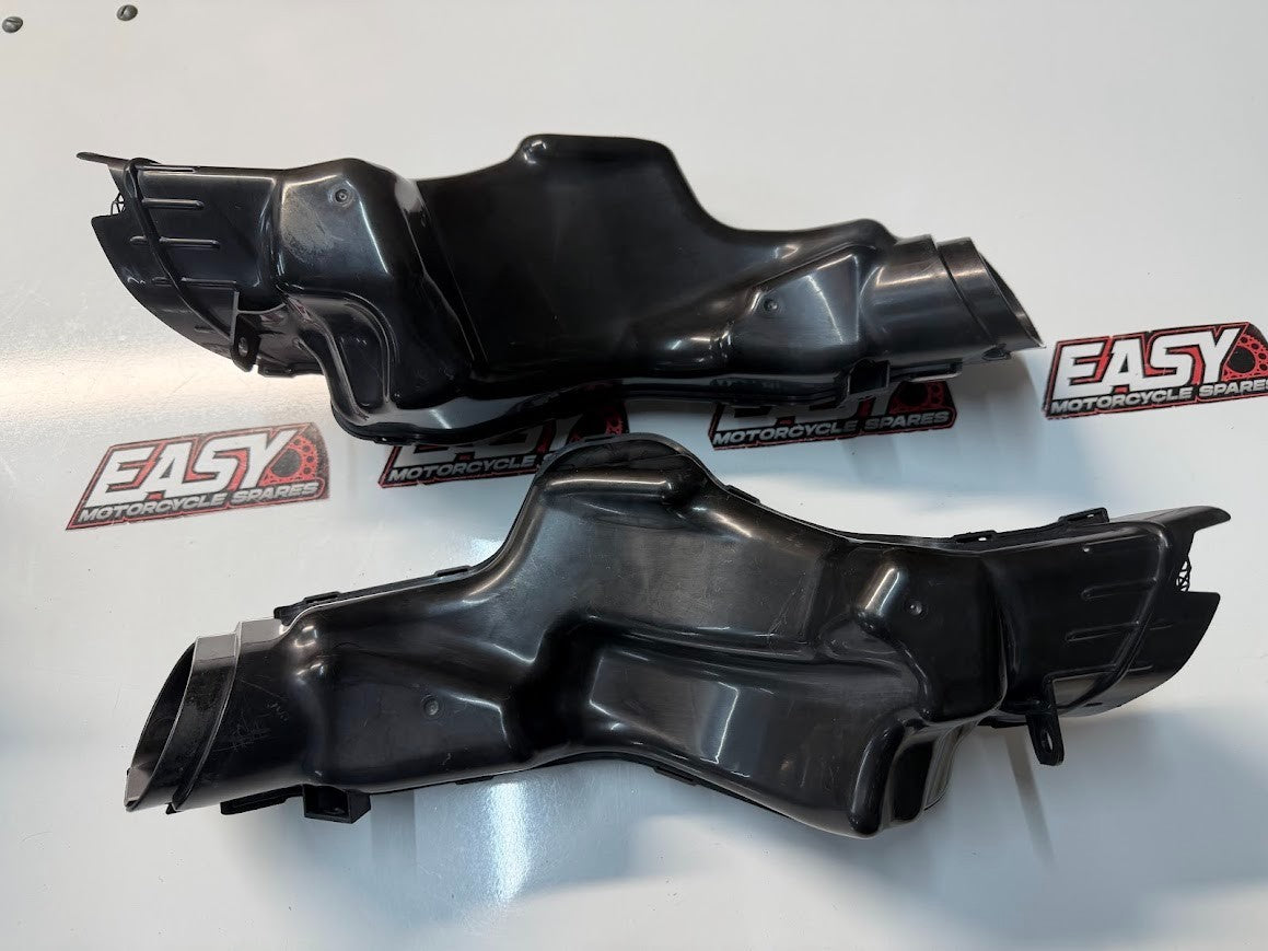 Air Ram Intake Ducts Suzuki GSXR 1000 2007-2008 OEM 94420-21H00