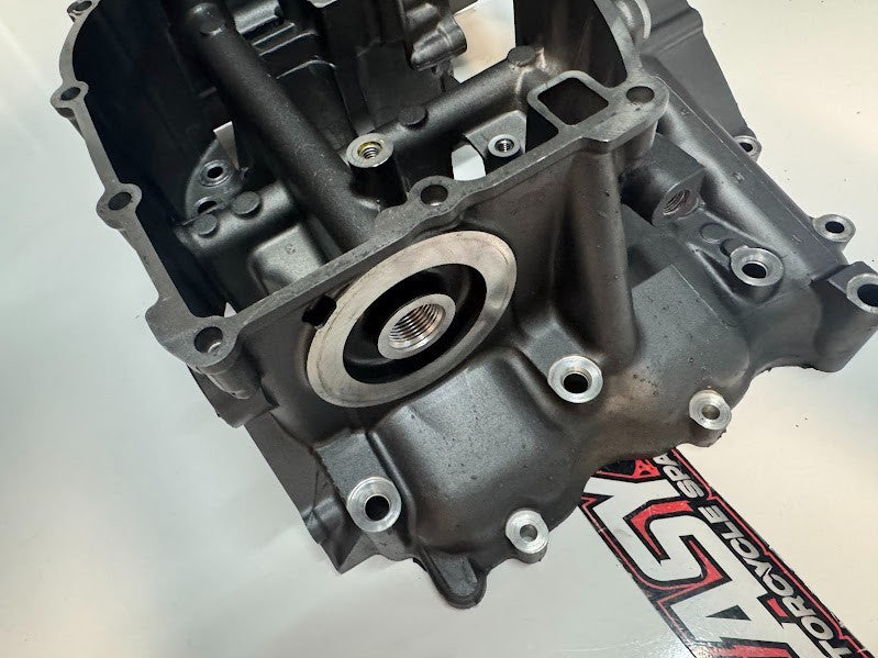 Yamaha YZF R7 2022-2025 Lower Crankcase Casing OEM Genuine 1WS-15100-39
