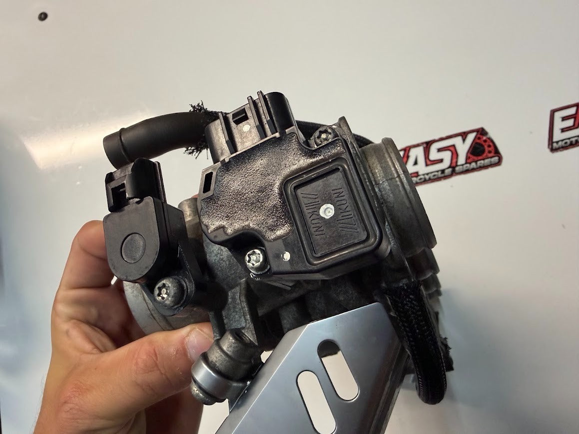 Throttle Bodies TPS Suzuki GSF 1250 S Bandit 2007-2016 OEM 13405-18H02