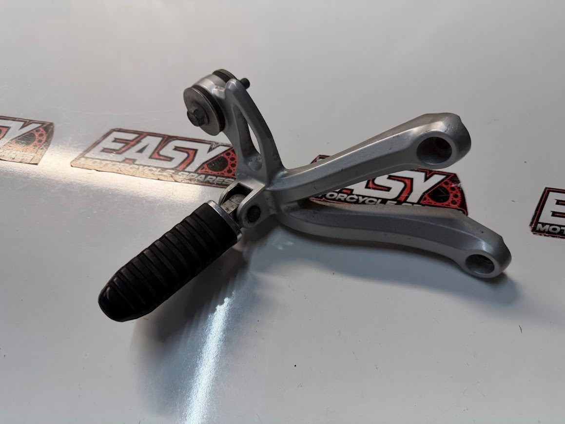 RH Pillion Peg Bracket Suzuki GSF 1250 S Bandit 2007-2016 OEM 43811-18H10