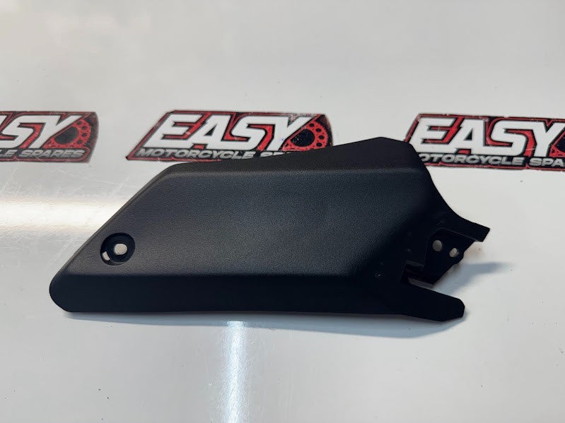 Yamaha YZF R7 2022-2025 Cover 2 Fairing Panel Cowling OEM Genuine BEB-28229-00