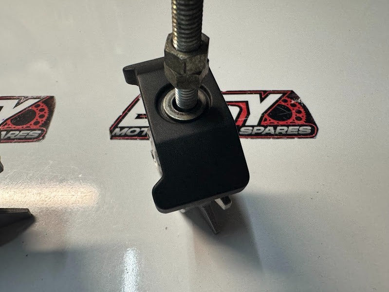 Yamaha YZF R7 2022-2025 Chain Adjuster Puller Set OEM Genuine 1WS-25388-00