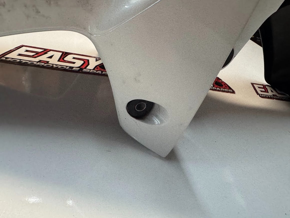 Yamaha YZF R15 2013-2016 Front Fender Mudguard Hugger OEM Genuine 1CK-F1511-00