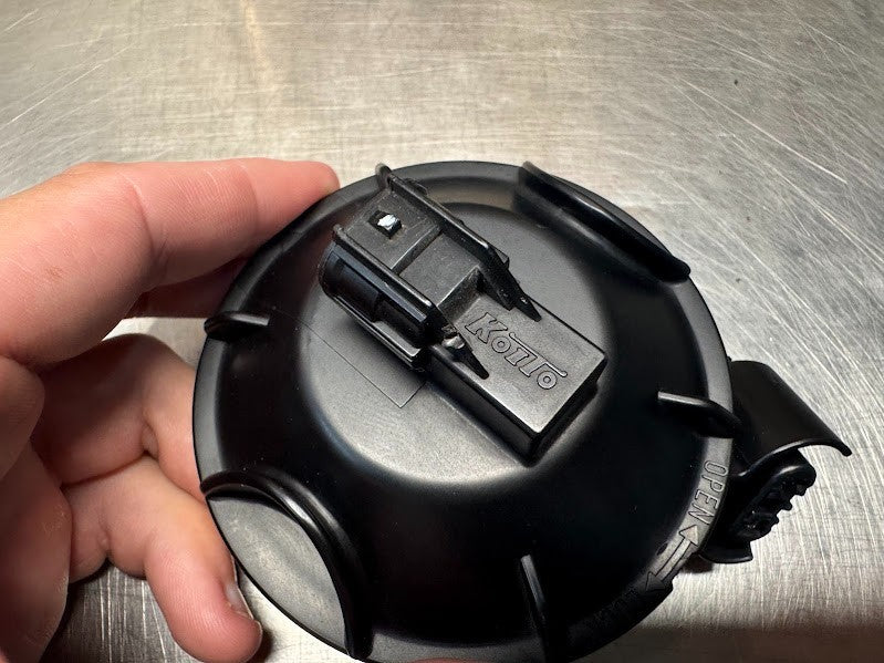 Suzuki GSXR 1000 2005-2006 Locking Cap Cover Koito OEM Genuine