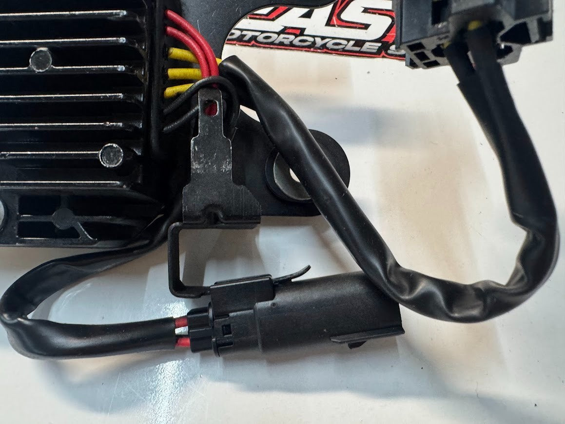 Royal Enfield Interceptor 650 2022 Regulator Rectifier OEM 148239F Euro 5