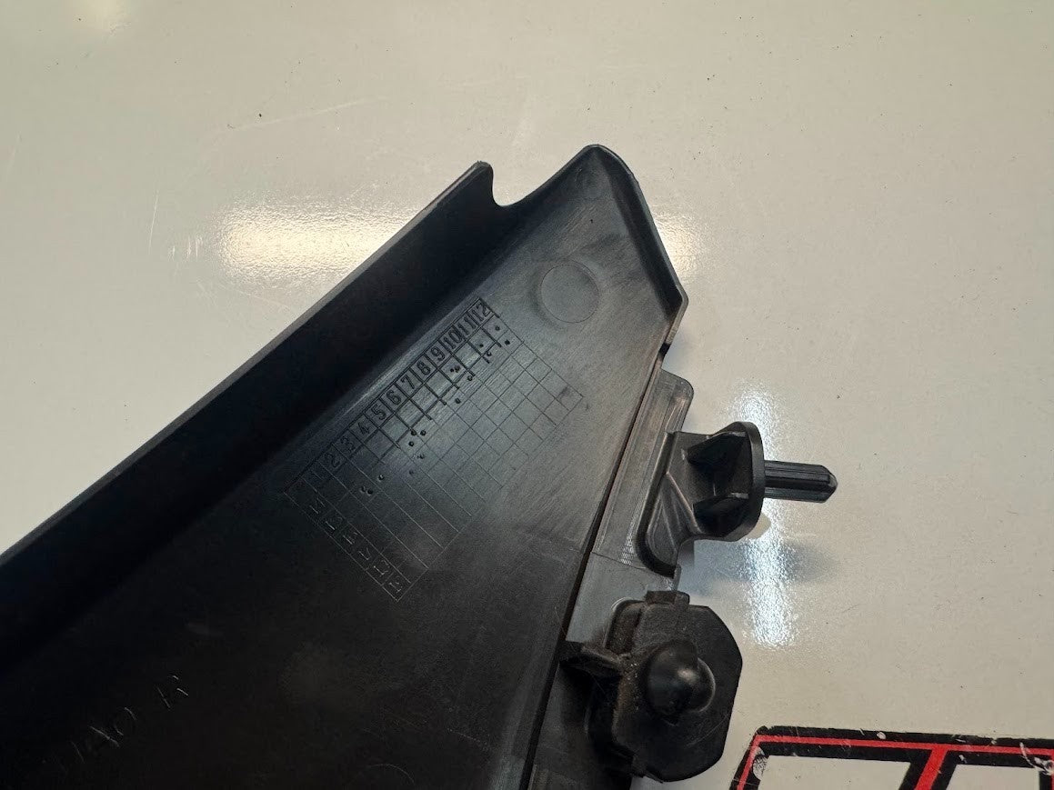 Suzuki GSXR 1000 2009-2016 RH Side Frame Cover OEM Genuine 47421-47HA0