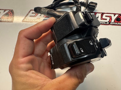 Yamaha YZF R1 2020-2025 LH Switch Block Controls OEM Genuine B3L-83969-01