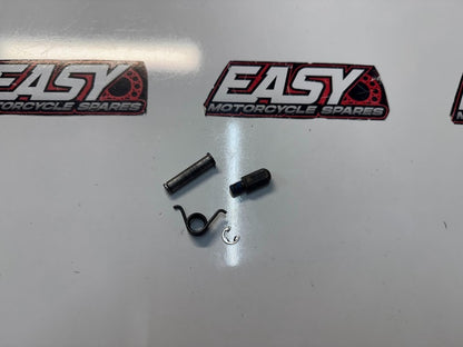 Suzuki GSXR 1000 2015-2016 LH Foot Peg Parts OEM Genuine 43576-48B40