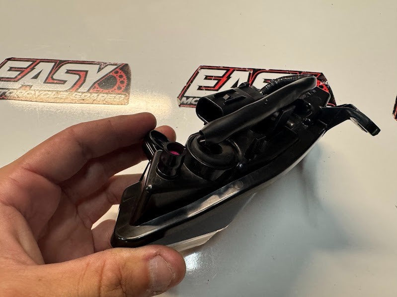 Yamaha YZF R1 2020-2025 RH Pilot Light OEM Genuine B3L-84302-00