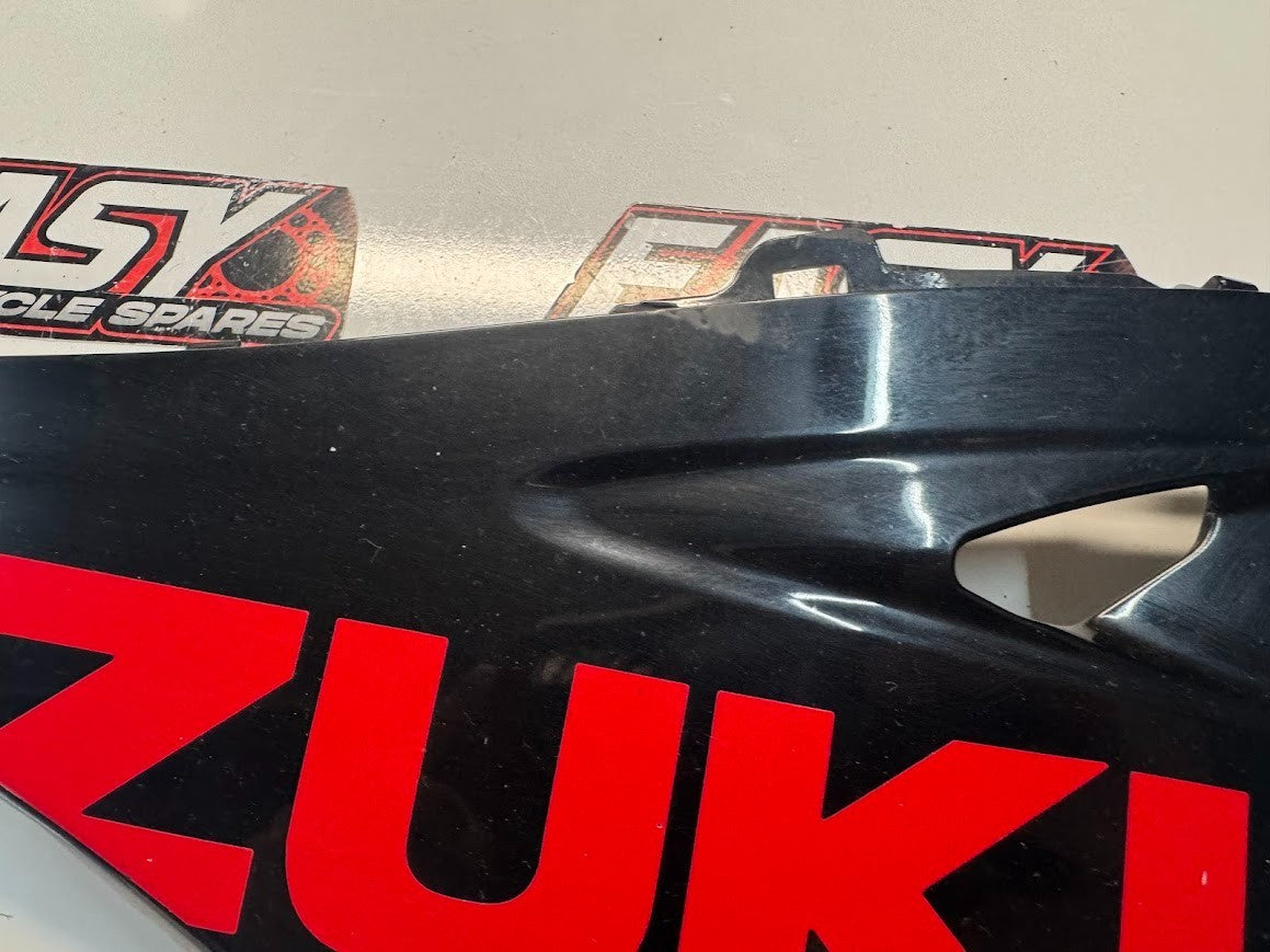 Suzuki GSXR 1000 2016 LH lower Side Cowl Fairing OEM Genuine 94481-47H00