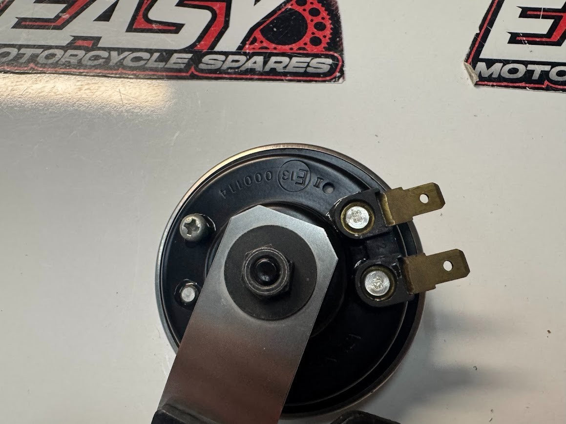 Yamaha YZF R1 2017-2025 Horn & Bracket OEM Genuine B67-83371-00