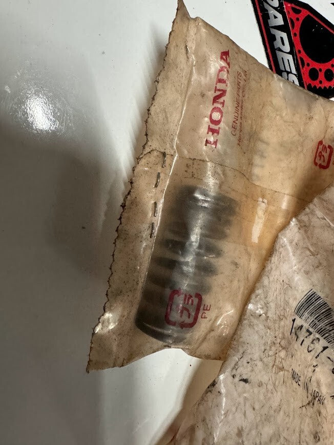 Honda SPRING, VALVE (INNER) 14761-383-00 x2