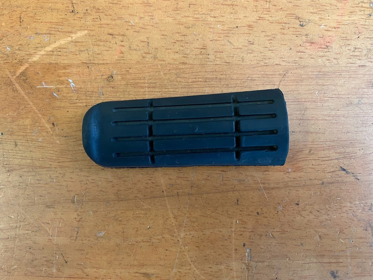 RH Pillion Peg Rubber Yamaha FZ6-S 2006