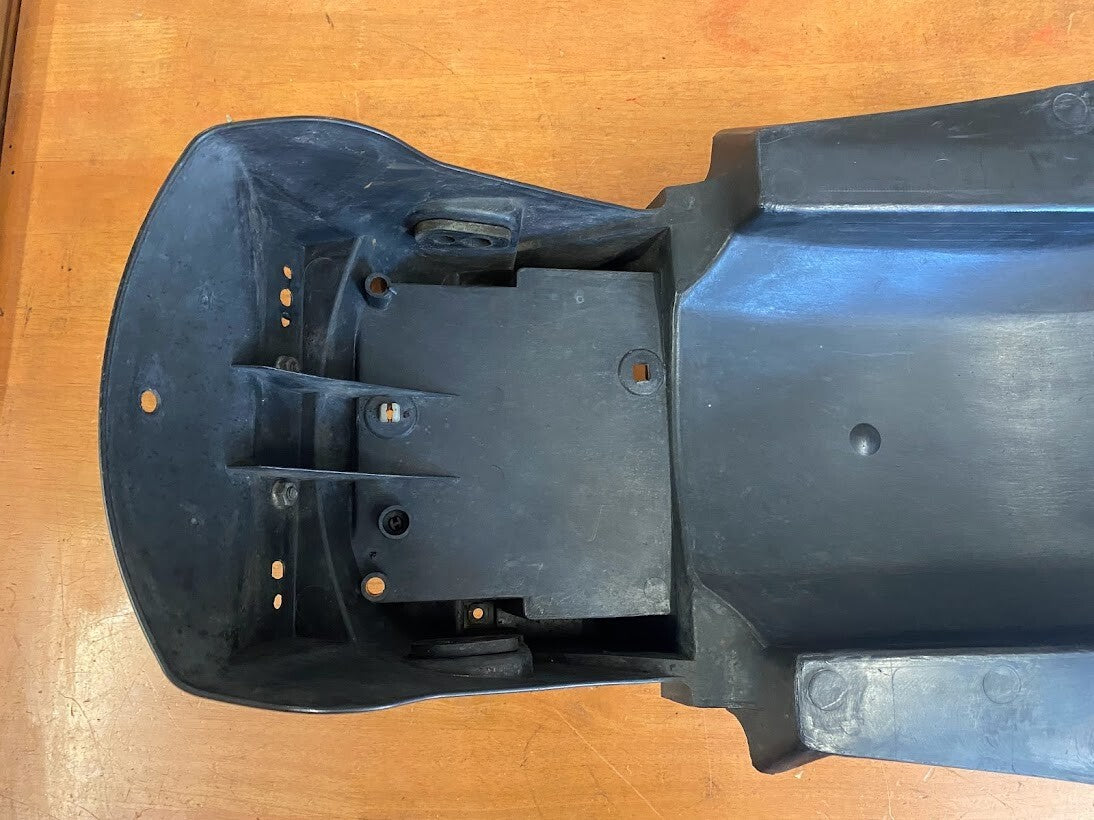 Inner Rear Mudflap Fender Yamaha FZS 600 1998