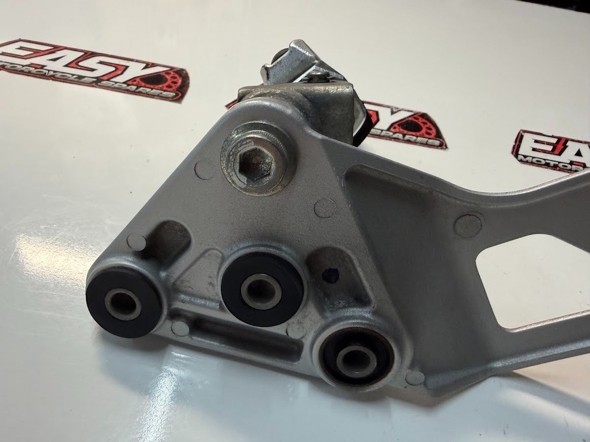 LH Foot Peg Bracket Assembly Suzuki GSF 1250 S Bandit 2007-2016 OEM 43521-38G00