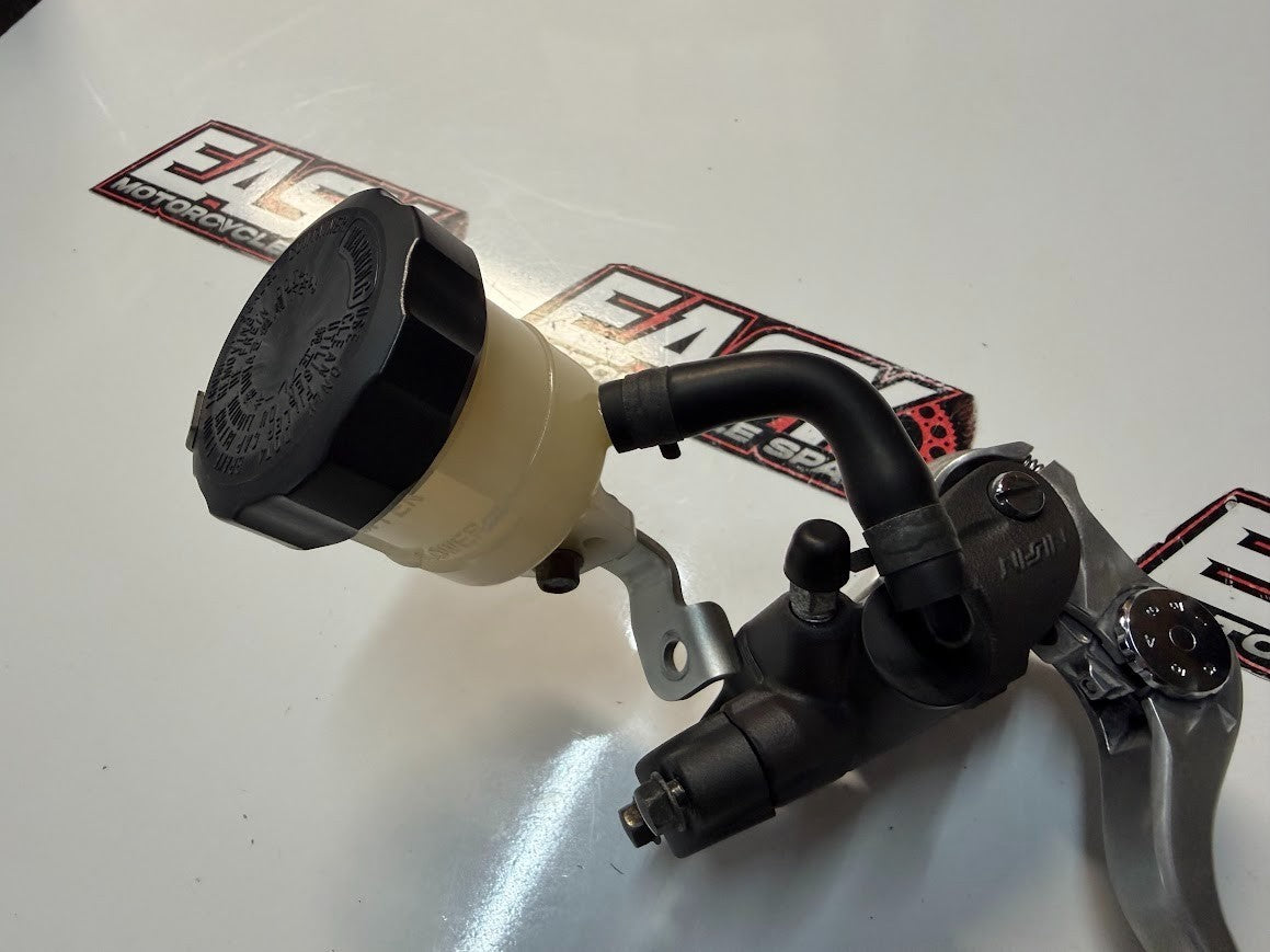 Front Brake Master Cylinder Suzuki GSXR 1000 2007-2008 OEM 59600-47H10