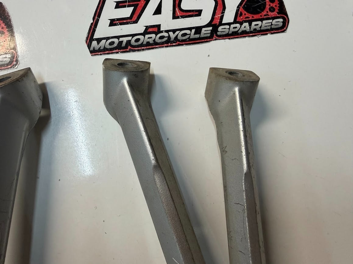 LH RH Pillion Peg & Bracket Pair Suzuki GSXR 1000 2007-2008 OEM