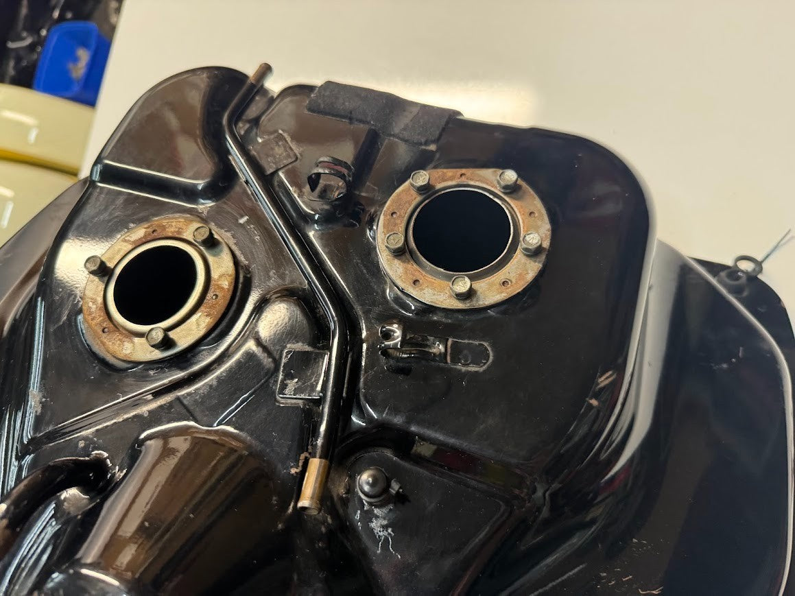 Suzuki VL 1500 Intruder 1998-2004 Fuel Tank OEM Genuine 44110-10F00