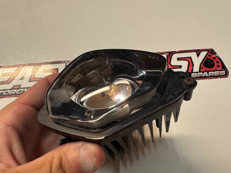 Yamaha YZF R1 2015-2019 RH Headlight Unit OEM Genuine 2CR-84300-00