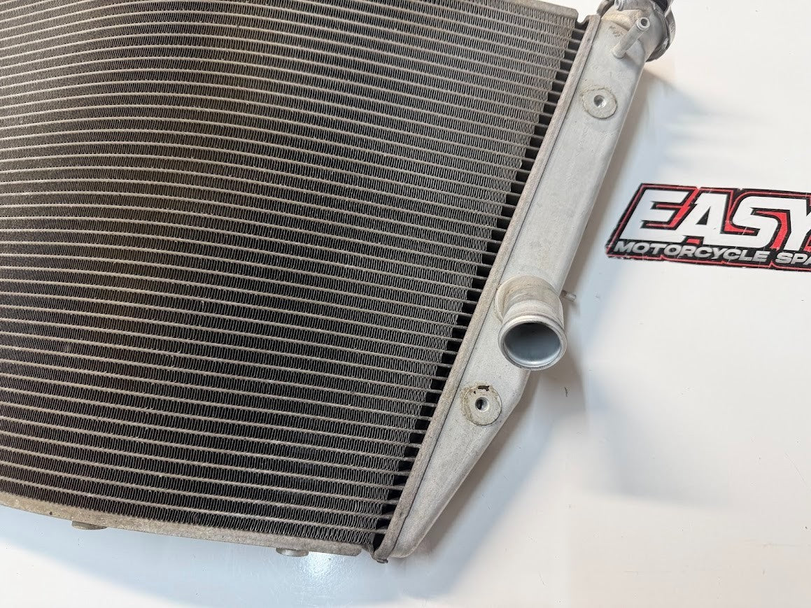 Radiator Cooling Suzuki GSXR 1000 2005-2006 OEM 17710-41G00