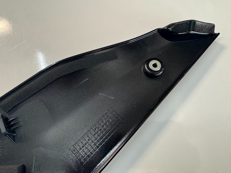 Yamaha YZF R1 2020-2025 Side Tank Cover Fairings OEM Genuine B3L-24129-00