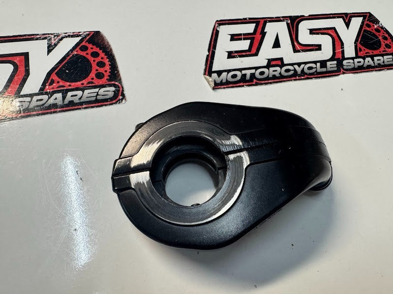 Yamaha YZF R1 2015-2019 Throttle Tube Mount Clamp OEM Genuine 5VY-26281-00