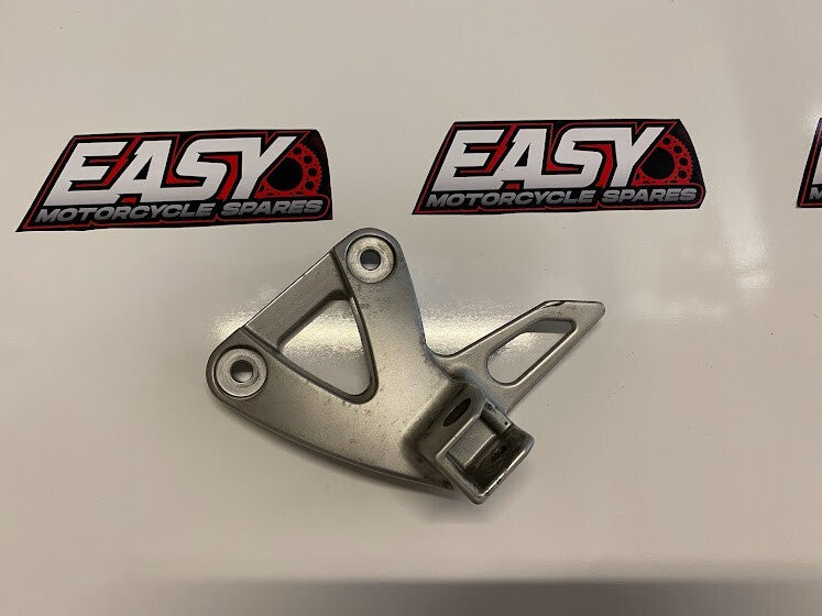 LH Pillion Peg Bracket Suzuki GSX 750F 98-08 2004 43821-08F10