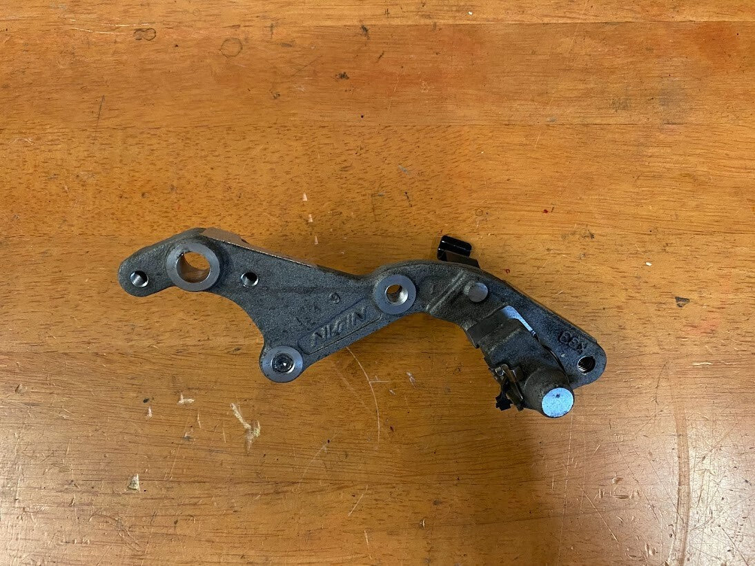 Front Caliper Holder Honda CB 300F 17-18 2017 45290-K33-D51