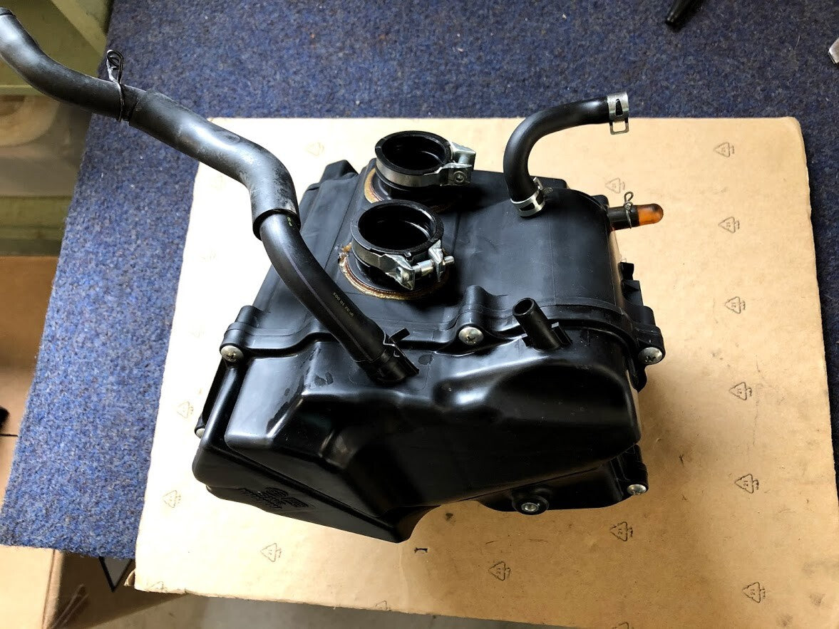 Air Box Yamaha R3 15-18 2016 1WD-E4411-00-00