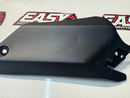 Yamaha YZF R7 2022-2025 Cover 2 Fairing Panel Cowling OEM Genuine BEB-28229-00