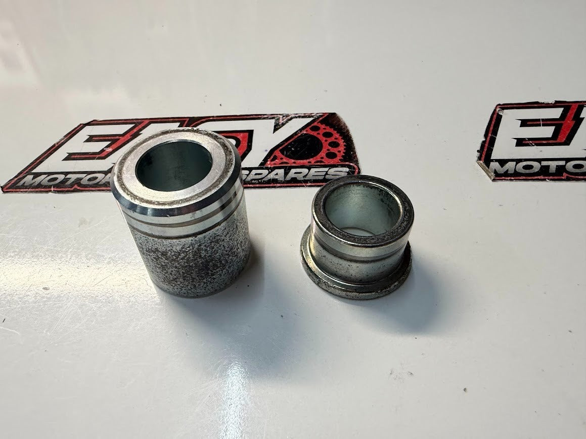 Rear Wheel Axle Spacers Kawasaki Vulcan VN900 Classic 2006-2022 OEM 92027-1902