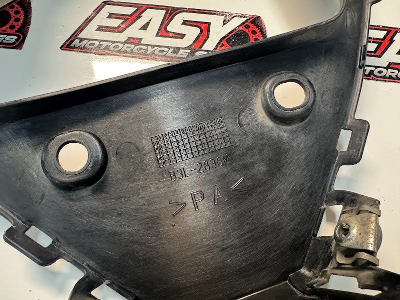 Yamaha YZF R1 2020-2025 Inner 3 Panel Fairing OEM Genuine B3L-2836M-00