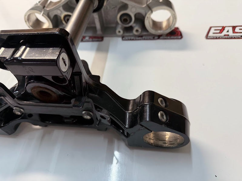 Triple Trees Suzuki Boulevard C109R VLR 1800 T 2008-2014 OEM 51410-22H00