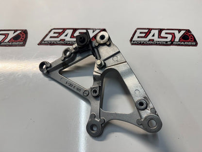 Yamaha YZF R1 2009-2011 RH Foot Peg Bracket OEM Genuine 14B-27443-00