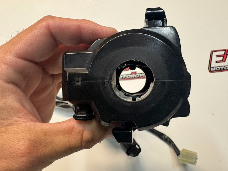 Yamaha YZF R1 2020-2025 LH Switch Block Controls OEM Genuine B3L-83969-01