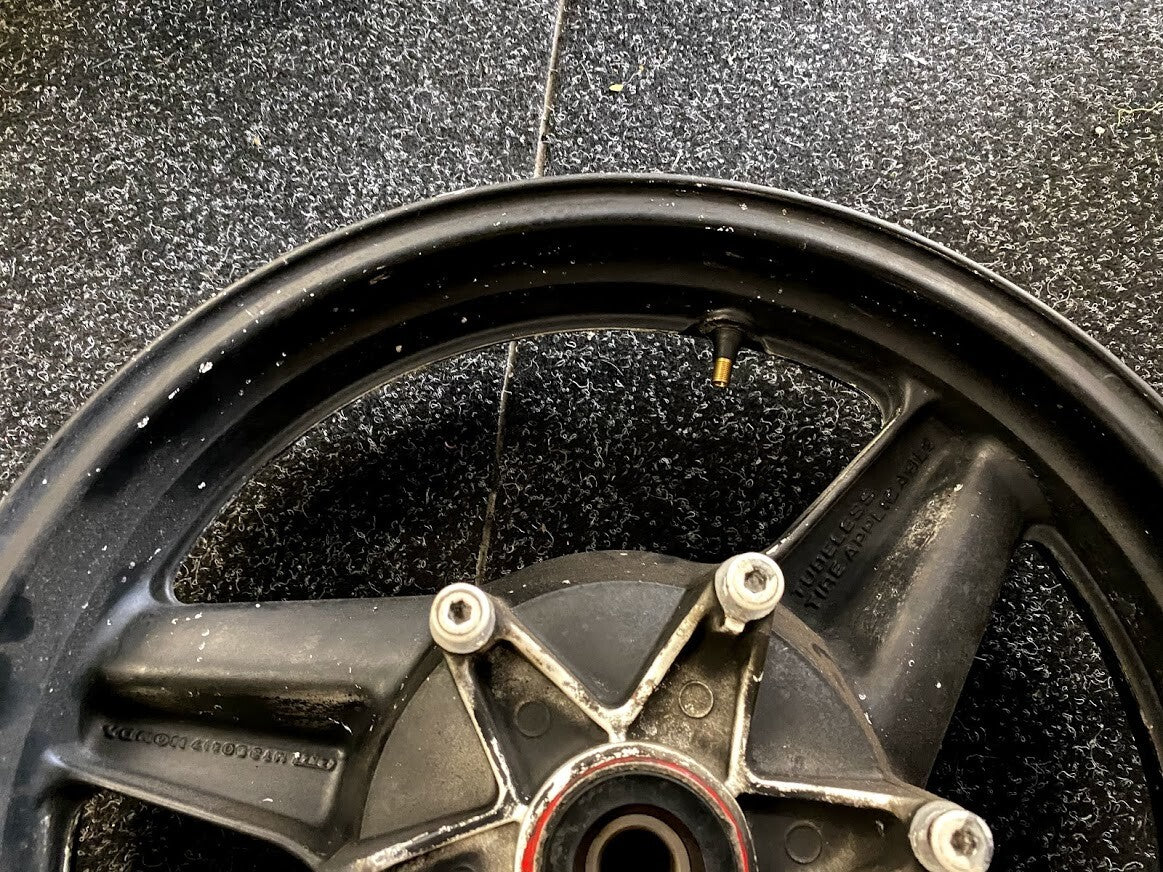 Rear Wheel Honda CBR 1000 F 87-88 1987 42650-MM5-305