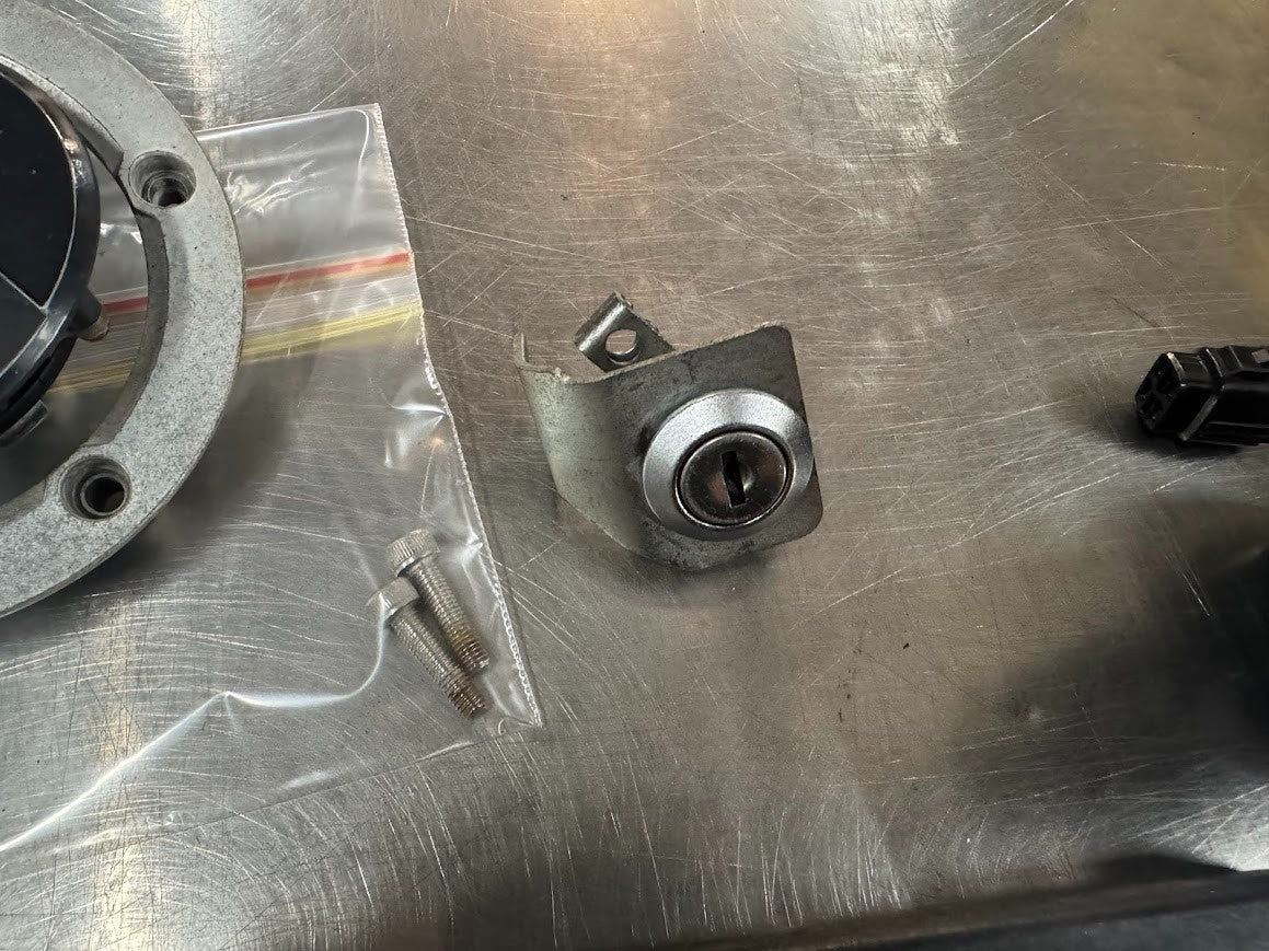 Suzuki GSXR 1000 2007-2008 ECU Ignition Complete Lockset OEM Genuine 32920-21H50