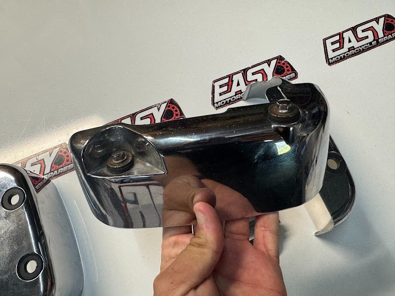 Suzuki VL 1500 Intruder 1998-2004 Cylinder Head Cover Set OEM Genuine