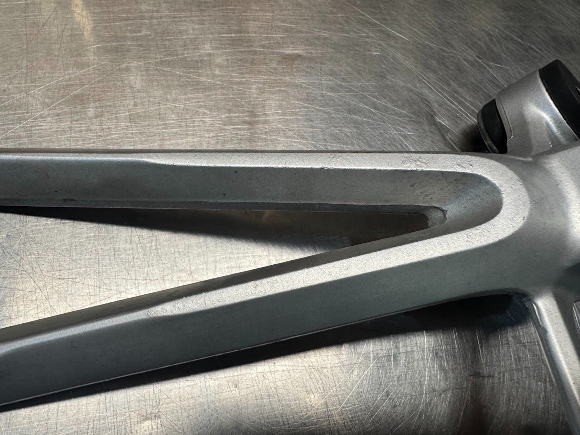 Suzuki GSXR 1000 2005-2006 RH Pillion Peg Bracket OEM Genuine 43600-41G00