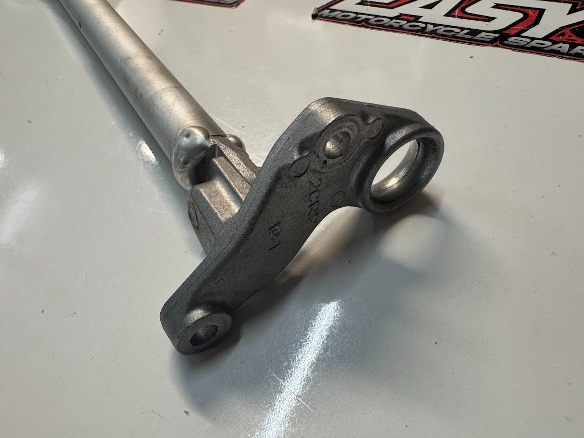 Yamaha YZF R1 2015-2019 Frame Cross Member Support Bracket 2CR-2142V-00