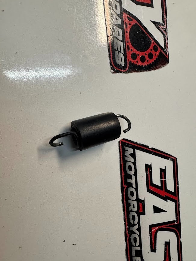 Brake Pedal Spring Suzuki GSXR 1000 05-25 2008  09443-11033