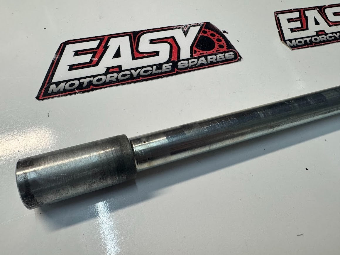 Suzuki VL 1500 Intruder 1998-2009 Rear Axle OEM Genuine 64711-10F00